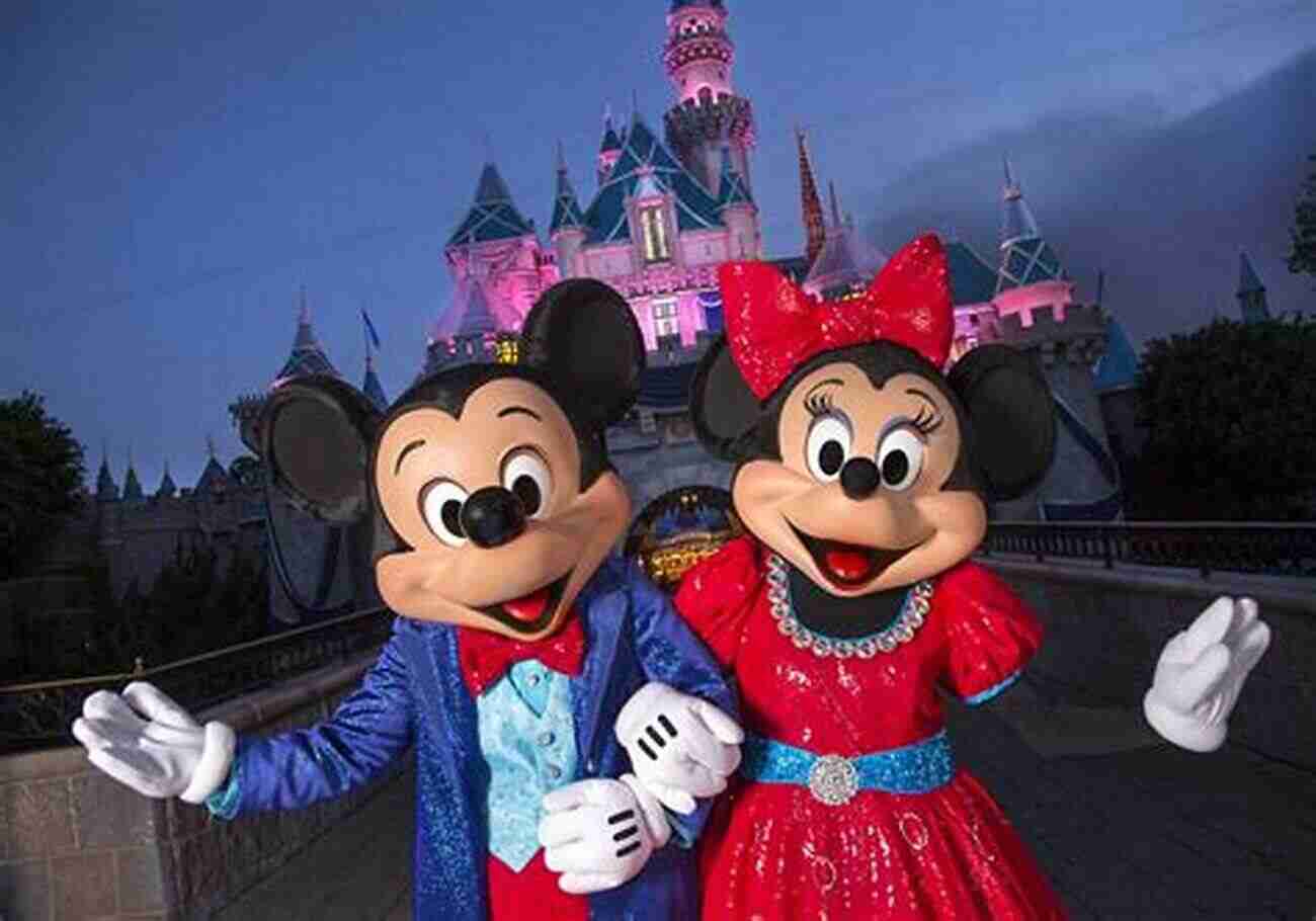 A Happy Family With Mickey And Minnie Mouse In 2015 The 2015 Busy Parent S Compact Guide To Disney World