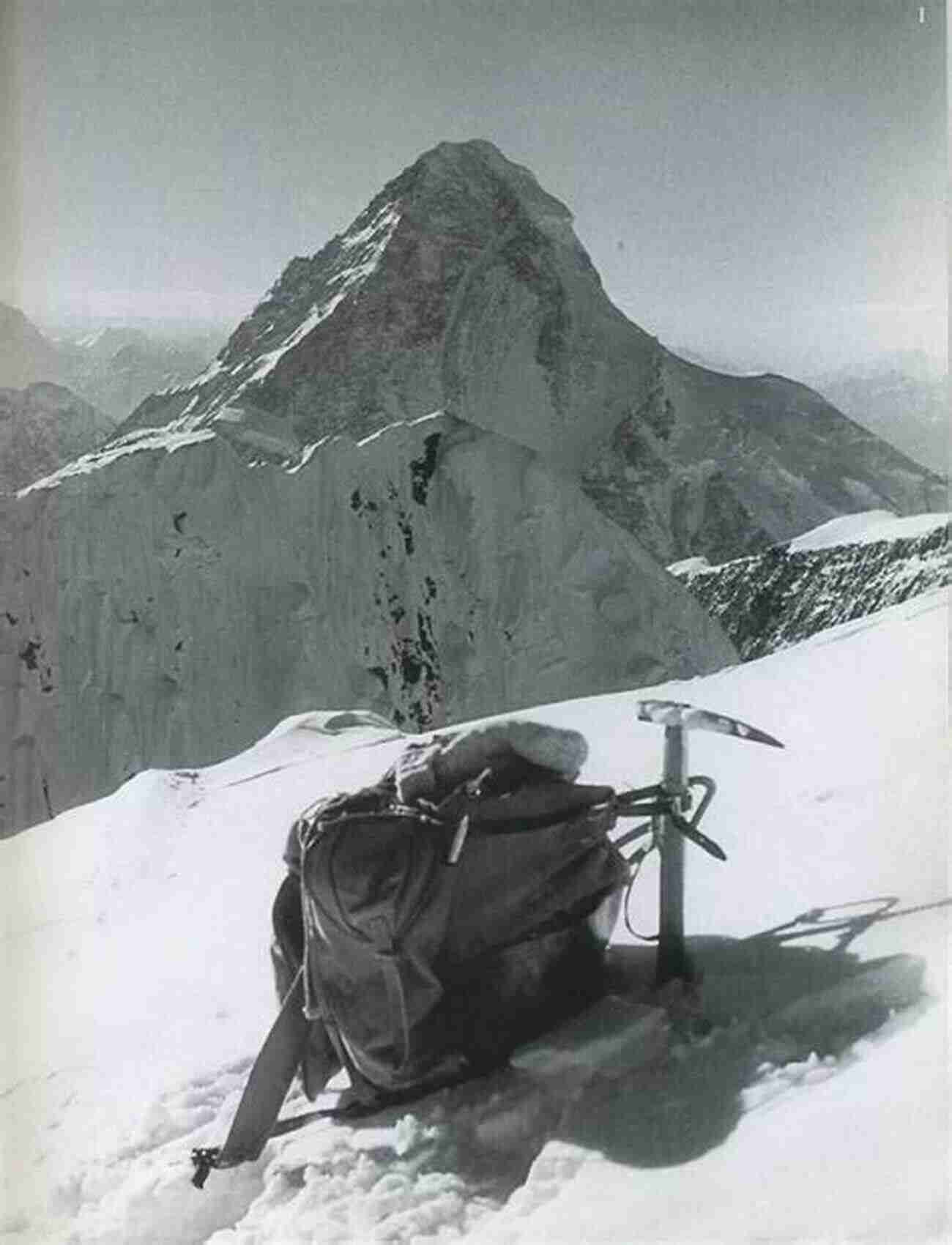 Challenging The Karakoram: Kurt Diemberger's Ascent Of Broad Peak Summits And Secrets: The Kurt Diemberger Autobiography