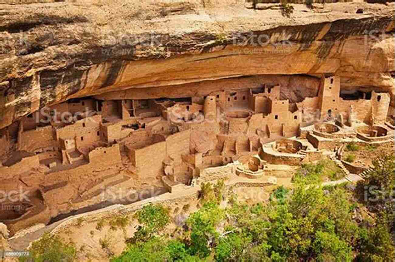 Cliff Dwellings Of The Ancient Pueblo People In Mesa Verde National Park Grand Canyon: A History Of A Natural Wonder And National Park (America S National Parks)