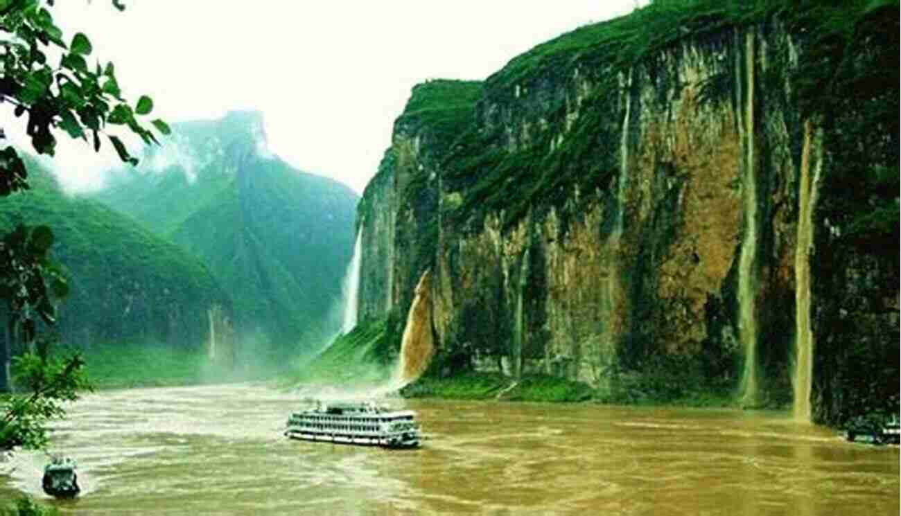 Cruising Down The Yangtze River And Marveling At Natural Beauty Pretty Woman Spitting: An American S Travels In China