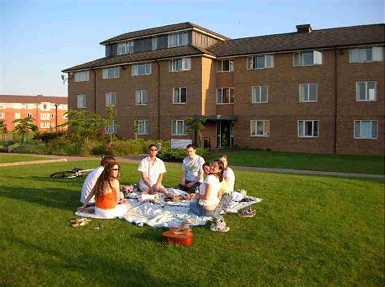 Enjoy A Picnic By The Serene Lakeside At Warwick Woodlands Warwick Woodlands Things As They Were There Twenty Years Ago