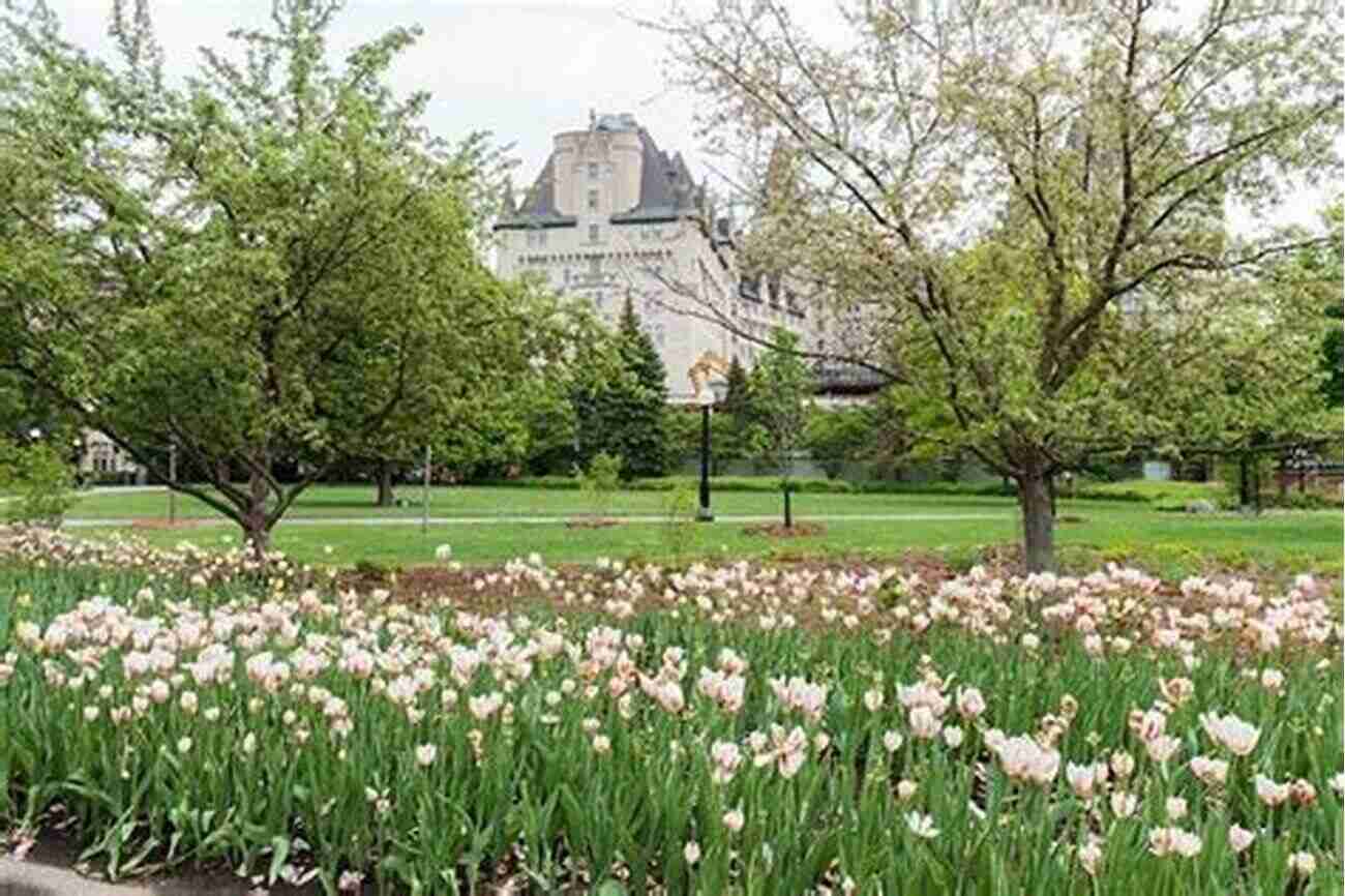 Major's Hill Park Ottawa S ByWard Market 2016: A Self Guided Walk