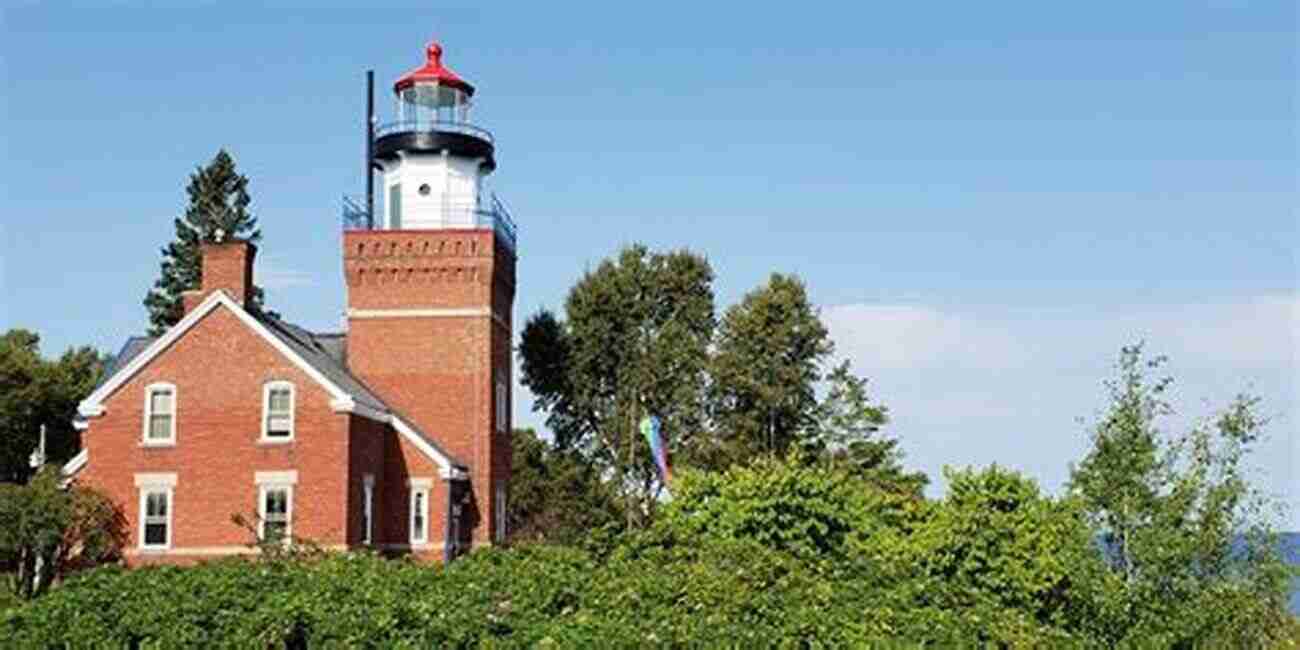 Nantucket Island With Stunning Beach Views And Charming Lighthouses Nantucket: The Delaplaine Long Weekend Guide