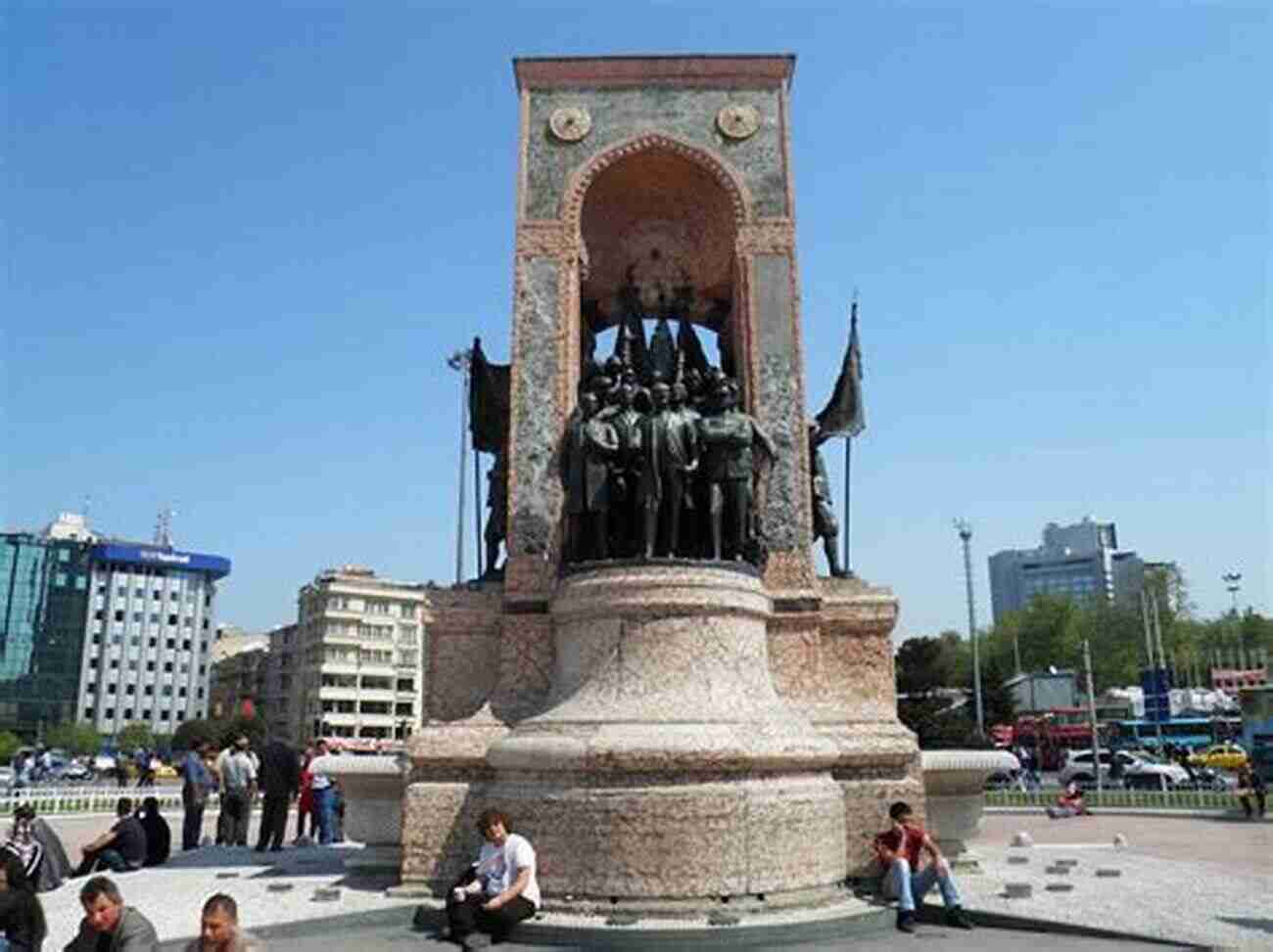 Taksim Square The Pulsating Heart Of Istanbul Istanbul Travel Guide: The Top 10 Highlights In Istanbul (Globetrotter Guide Books)