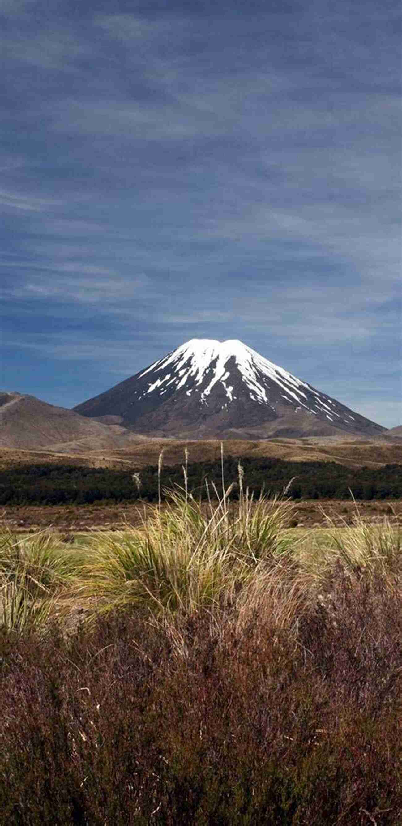 Tongariro National Park Visions Of The Lower North Island (Visions Of New Zealand 4)