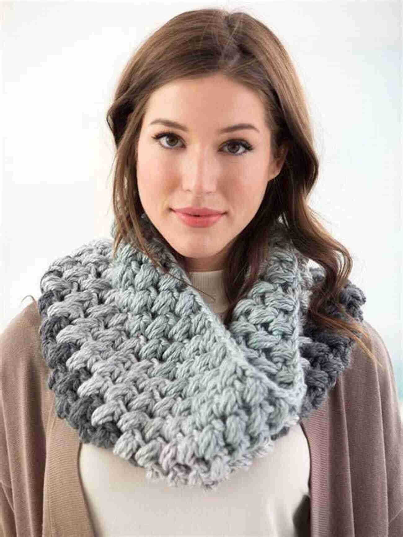 Crocheted Chunky Cowl Using Super Chunky Yarn Supersize Crochet: 20 Quick Crochet Projects Using Super Chunky Yarn