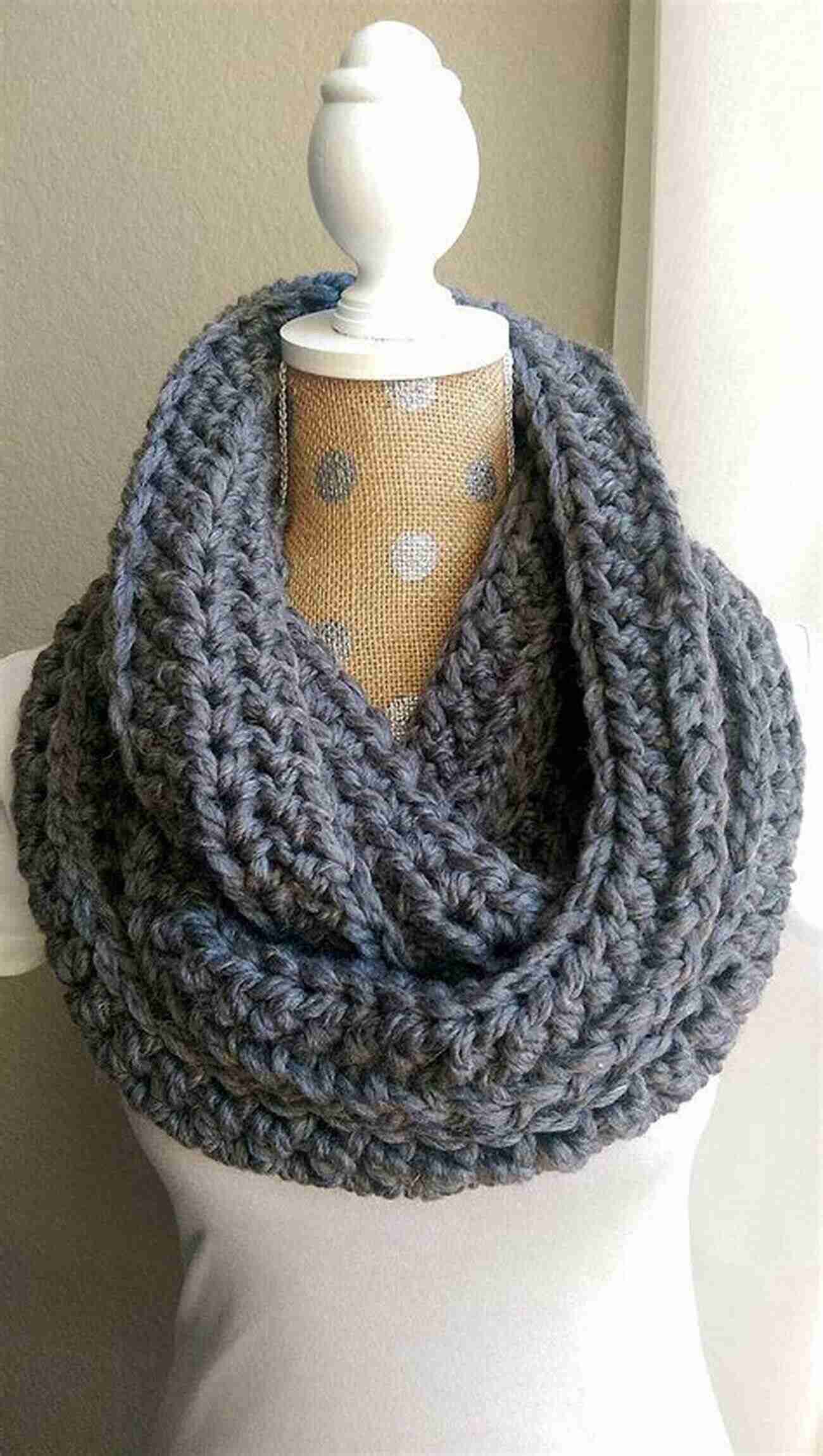 Crocheted Cozy Scarf With Super Chunky Yarn Supersize Crochet: 20 Quick Crochet Projects Using Super Chunky Yarn