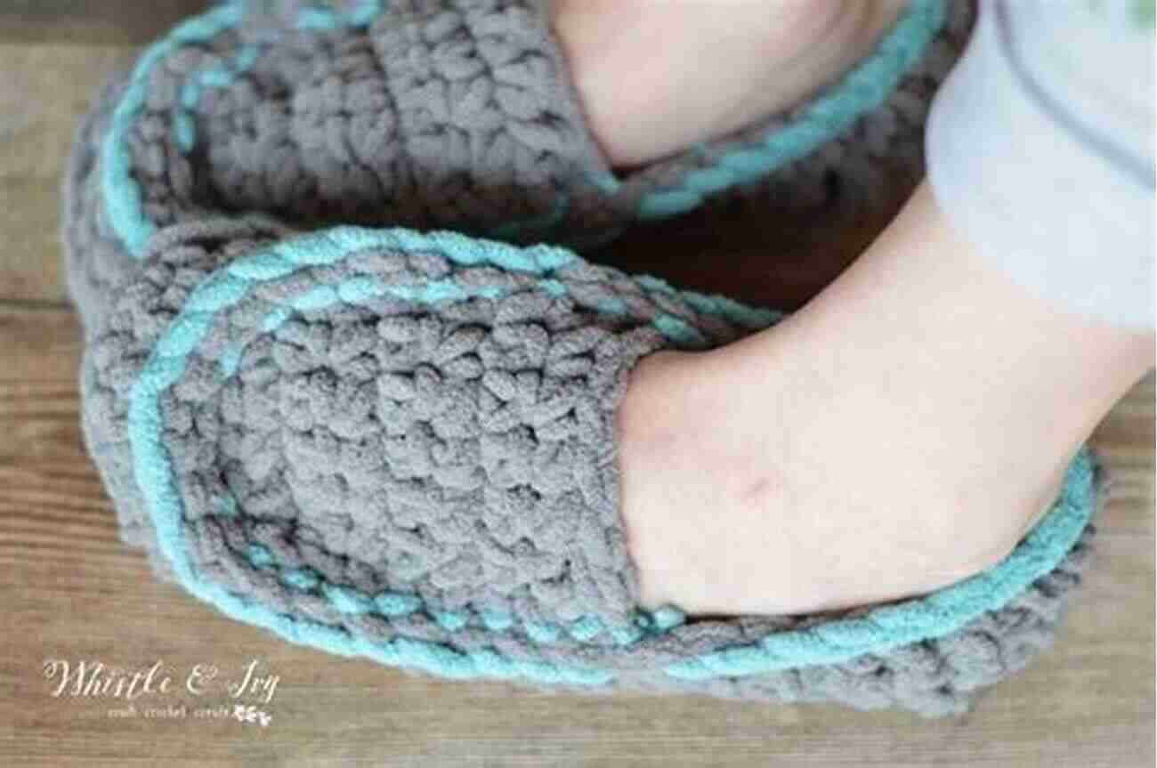 Crocheted Super Chunky Slippers Using Super Chunky Yarn Supersize Crochet: 20 Quick Crochet Projects Using Super Chunky Yarn